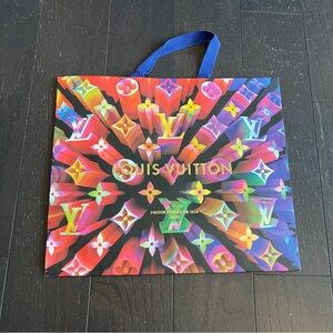 Authentic Louis Vuitton empty shopping bag size large, limited edition